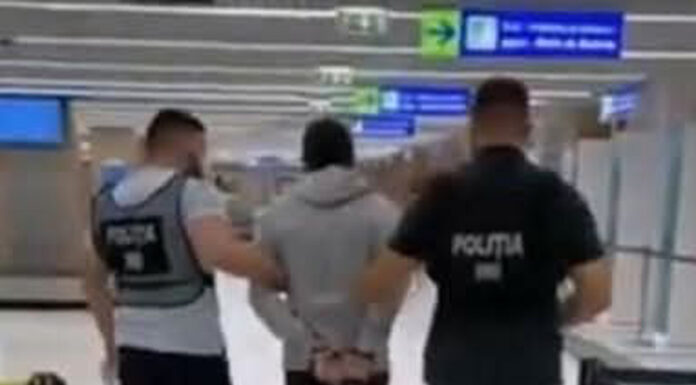 Reacția târgujianului încătușat în aeroport, după ce judecătorii au dispus executarea mandatului de arestare preventivă