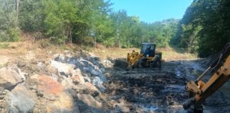 Lucrări pentru siguranța comunității din Săcelu! Blahnița, curățată