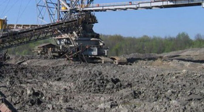 Cauzele răsturnării unui utilaj într-o carieră a CEO