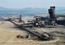 Se extind două cariere miniere ale CEO