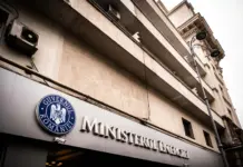 Ce directori din Energie și-au mai tăiat salariul!