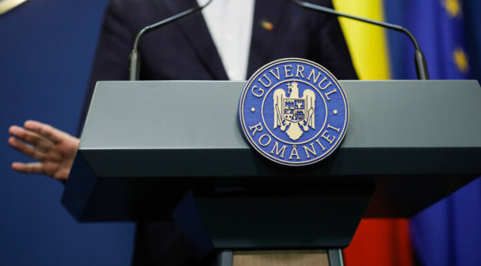 Se fac liste cu oamenii care vor fi dați afară din administrație