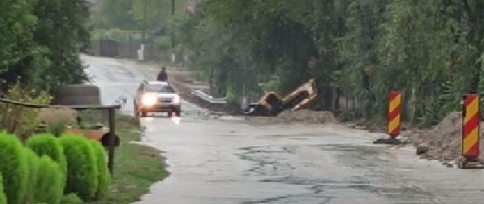 Patru gospodării inundate la Vladimir