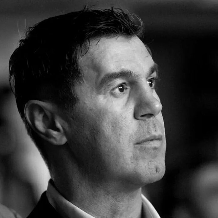 Zi de doliu în Hunedoara. Mihai Leu este condus pe ultimul drum