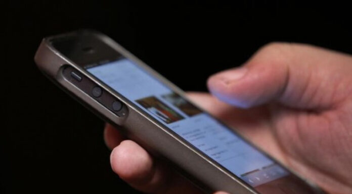 Reținut după ce și-a amenințat iubita cu bătaia