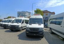 Microbuze electrice pentru elevii din 11 localități din Gorj