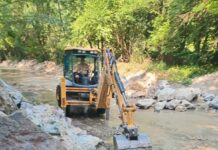 Lucrări de decolmatare pe pârâul Blahnița