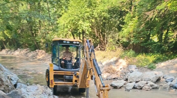 Lucrări de decolmatare pe pârâul Blahnița