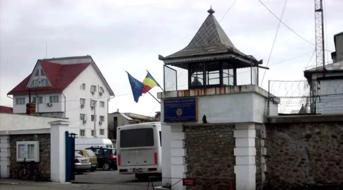 Condamnat pentru hărțuirea unei angajate a AJOFM Gorj și lovire, dus în Penitenciarul Târgu-Jiu