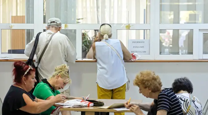Câți bani pierd pensionarii