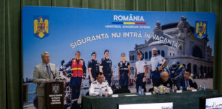 Doi polițiști din Gorj, delegați la mare