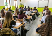 La sfârșit de an, concursuri pentru directorii de școli