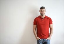 Versatilitatea unui tricou polo. Ce este, când a apărut și cu ce ocazii poate fi purtat