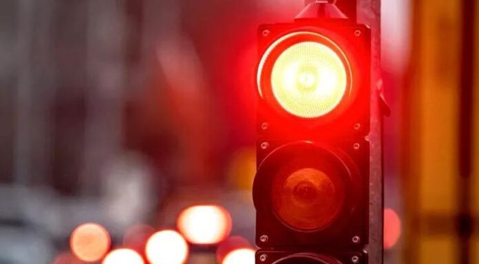 Șoferi lăsați fără permis, în urma unei acțiuni la semafor