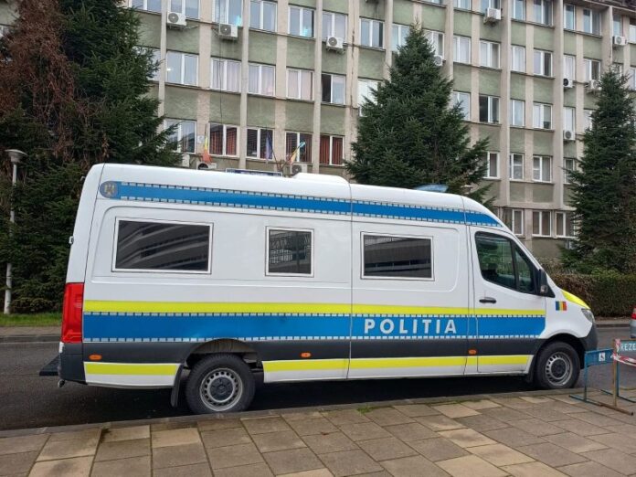 Tânăr bătut cu sălbaticie, într-un magazin din Târgu-Jiu