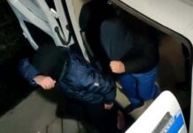 Reținuți după ce au furat banii din casa unui târgujian