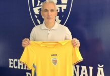 Fost antrenor al Pandurilor, selecționer U20