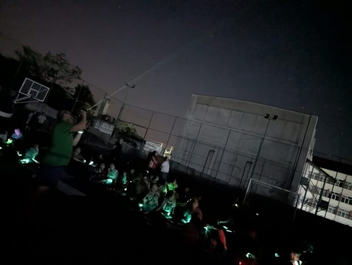 S-au adunat să vadă Perseidele!