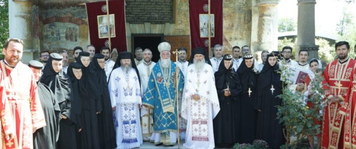 Sfântă Litughie Arhierească la Hramul Mănăstirii «Sfântul Ioan Botezătorul – Cămărăşeasca», Târgu-Cărbuneşti – ,,Să păstrăm vie în sufletul nostru icoana Sfântului Ioan Botezătorul, care, pentru adevăr, dreptate şi frumos a luptat până la moarte şi nu s-a înfricoşat de Irod”!