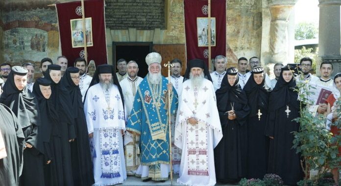 Sfântă Litughie Arhierească la Hramul Mănăstirii «Sfântul Ioan Botezătorul – Cămărăşeasca», Târgu-Cărbuneşti – ,,Să păstrăm vie în sufletul nostru icoana Sfântului Ioan Botezătorul, care, pentru adevăr, dreptate şi frumos a luptat până la moarte şi nu s-a înfricoşat de Irod”!