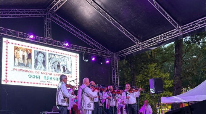 Cei mai buni lăutari și rapsozi, premiați la Festivalul „Gena Bârsan”