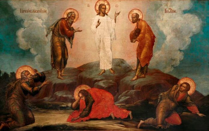 Minunea negrăită a Praznicului «Schimbarea la Faţă a Domnului» – ,,Schimbatu-Te-ai la Faţă în munte, Hristoase Dumnezeule, arătând ucenicilor Tăi Slava Ta, pe cât li se putea. Strălucească şi nouă, păcătoşilor, lumina Ta cea pururea fiitoare, pentru rugăciunile Născătoarei de Dumnezeu, Dătătorule de lumină, slavă Ţie”!