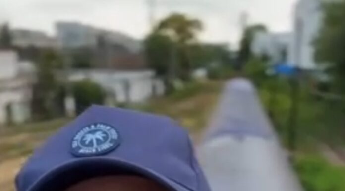 VIDEO/ Semnal de alarmă al Poliției asupra unui trend periculos: selfie-urile făcute pe tren