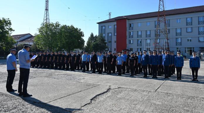 Ofițeri și subofițeri jandarmi, avansați în grad