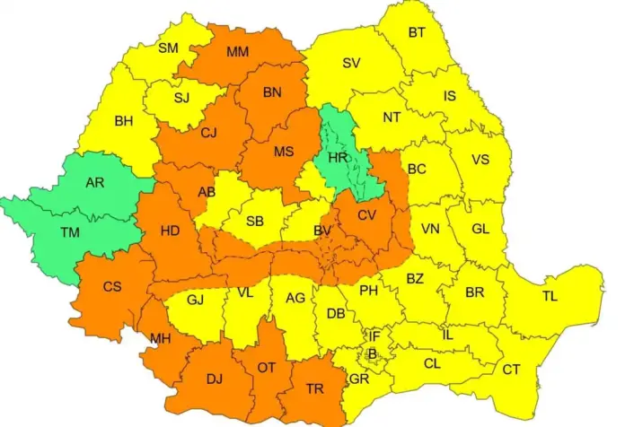 Alertă de ploi și vijelii puternice