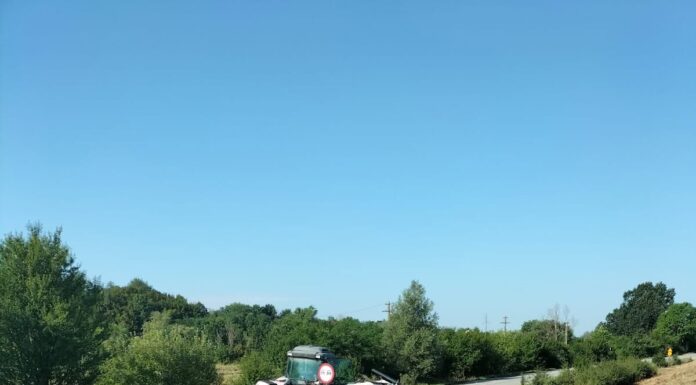 Lucrări de întreținere pe digurile din Gorj