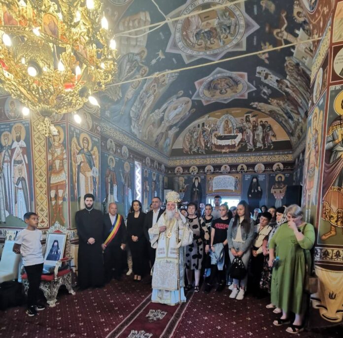 Consiliul Județean Gorj sprijină financiar bisericile din județ