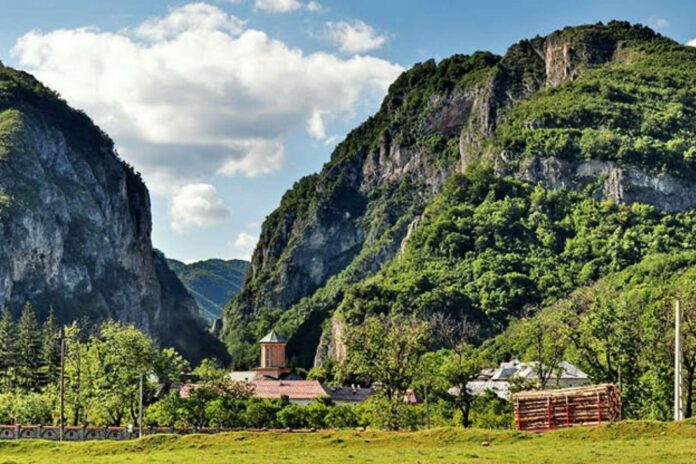 Artiști și ansambluri din Grecia, Bulgaria, Turcia și Republica Moldova, prezenți la Festivalul ,,Lira tracă și taraful lui Orfeu” de la POLOVRAGI