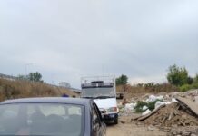 A abandonat deșeuri în zona CET Târgu Jiu. Amendă de 30.000 lei și autovehicul confiscat