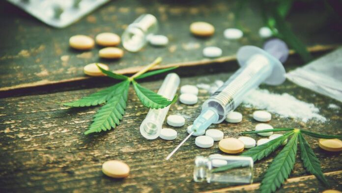 Rețea de traficanți de droguri, condamnată în Gorj