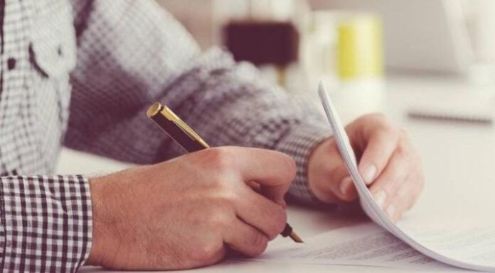 Bărbat lăsat să plece din arestul la domiciliu ca să semneze actele pentru șomaj