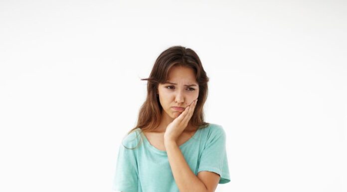 Ce este disfuncția ATM – 3 simptome frecvente