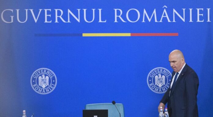 Guvernul lasă zeci de mii de oameni fără locuri de muncă