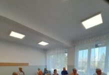 Revedere emoționantă după 60 de ani de la absolvirea liceului din Târgu Cărbunești