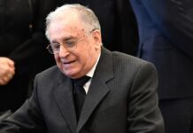 Ion Iliescu, în stare critică