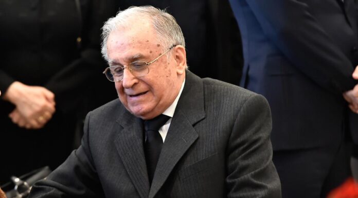 Ion Iliescu, în stare critică