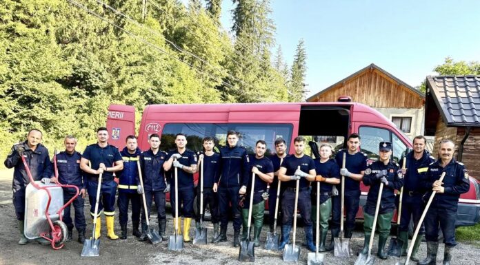 Pompieri gorjeni, în sprijinul sinistraților din Suceava