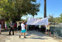 Protest la Bumbești Jiu împotriva poluării din zona carierei de piatră!