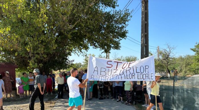 Protest la Bumbești Jiu împotriva poluării din zona carierei de piatră!