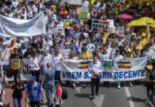 Profesorii decid dacă boicotează începerea anului școlar. Astăzi, protest la Târgu Jiu!