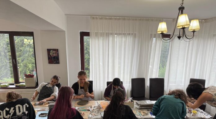 11 elevi talentați din Târgu Jiu, selectați pentru o tabără gratuită de artă la Rânca