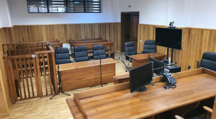 Procese suspendate la Tribunalul Gorj. Protest față de reforma pensiilor speciale