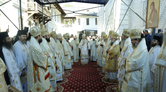 Mii de oameni la canonizarea Sfântului Gherasim de la Tismana!