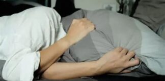 Femeie amenințată cu moartea de vecinii gălăgioși