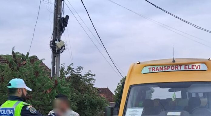 Microbuzele școlare, verificate de polițiști