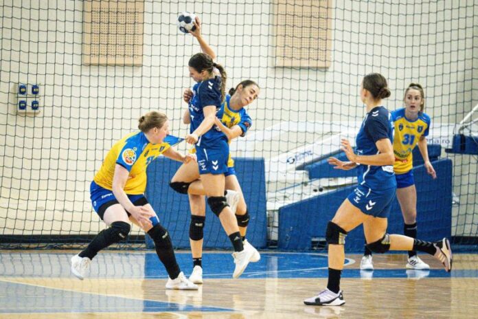 Prima înfrângere drastică pentru handbaliste